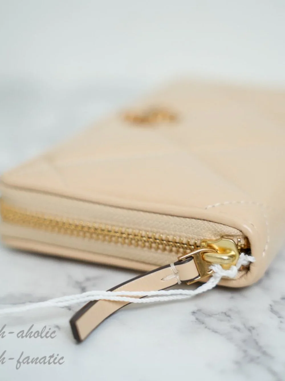 Tory Burch Kira Diamond Quilted Leather Continental Wallet in Vanilla Soft Serve
